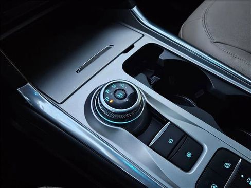 Used 2020 Ford Explorer Limited image 12