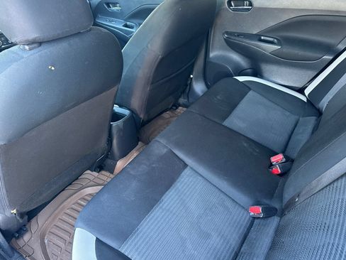 Used 2021 Nissan Versa SV FWD image 14