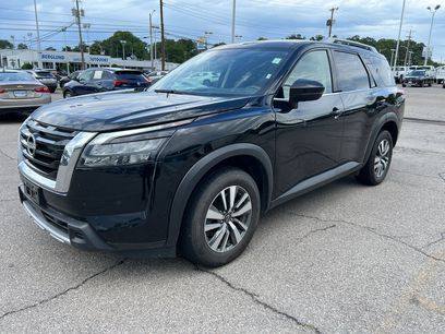 Used 2025 Nissan Pathfinder SL