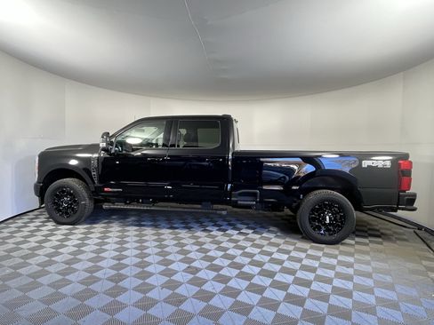 New 2026 Ford F250 Lariat w/ Black Appearance Package image 2