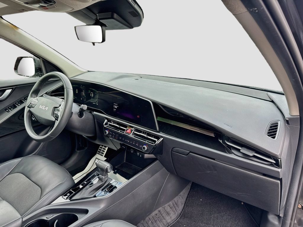Certified 2023 Kia Niro EX Touring FWD image 33