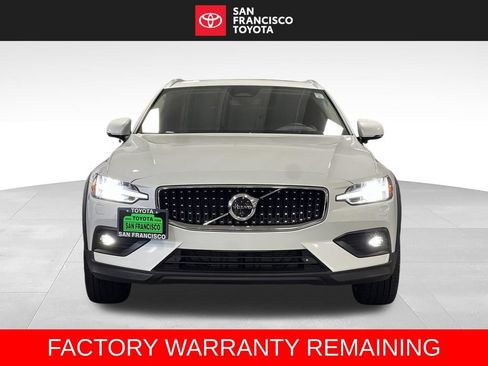 Used 2026 Volvo V60 B5 Cross Country Ultra w/ Climate Package AWD/4WD image 8