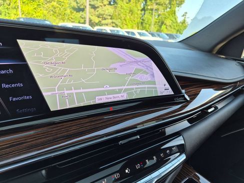 Certified 2023 Cadillac Escalade Premium Luxury AWD/4WD image 18