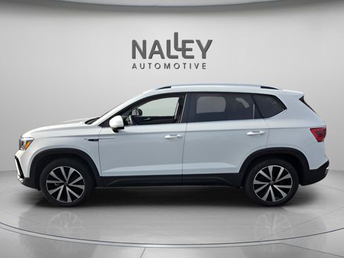 Used 2022 Volkswagen Taos SE w/ IQ.Drive SE Package AWD/4WD image 3