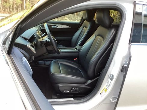 Used 2019 Lincoln MKZ Premiere image 24