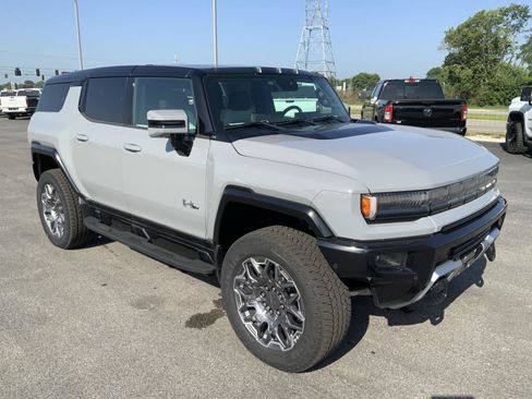 New 2025 GMC Hummer EV 3X AWD/4WD image 2