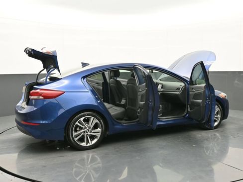 Used 2017 Hyundai Elantra Limited w/ Limited Tech Package 04 image 48