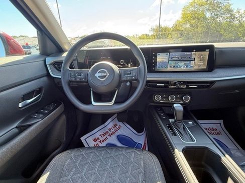 New 2025 Nissan Kicks SV image 18