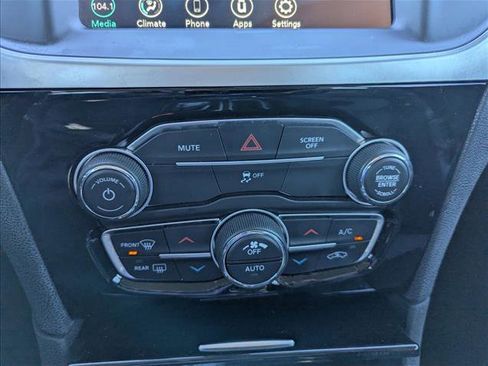 Used 2023 Chrysler 300 Touring w/ Sport Appearance Package image 17