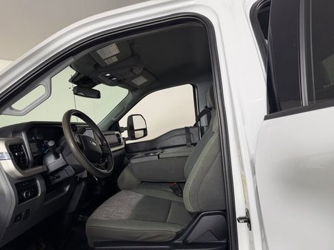Used 2023 Ford F350 XLT w/ FX4 Off-Road Package image 19