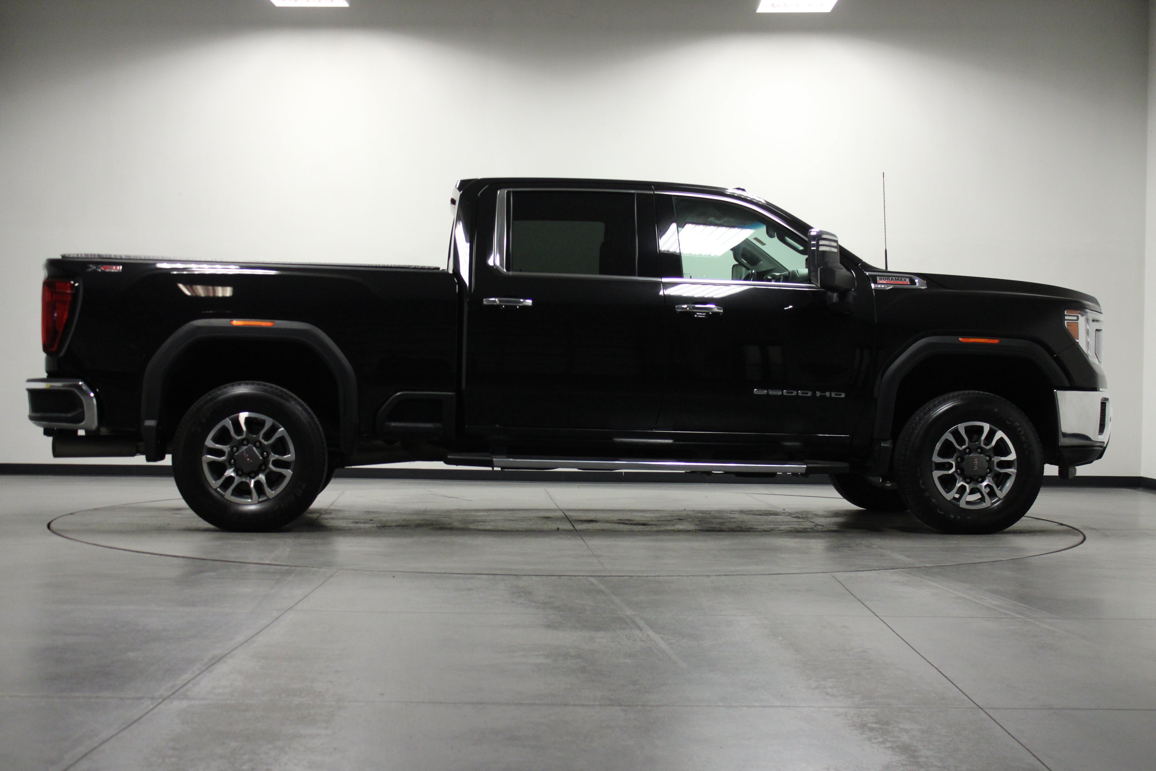 Used 2022 GMC Sierra 2500 SLT w/ SLT Convenience Package AWD/4WD image 3
