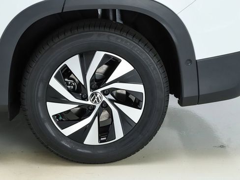 New 2026 Volkswagen Tiguan S image 6