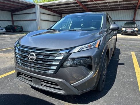 Used 2025 Nissan Rogue SV AWD/4WD image 17