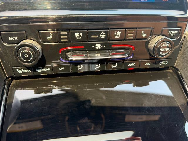 Used 2023 Jeep Grand Cherokee L Summit w/ Luxury Tech Group V AWD/4WD image 21