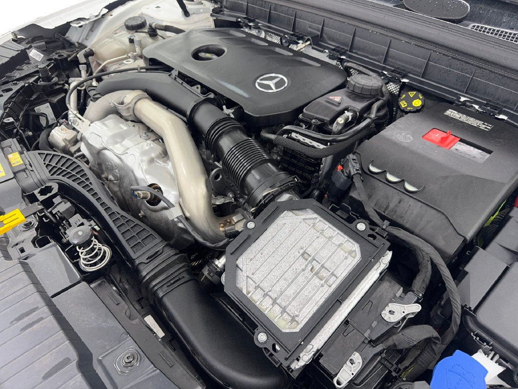 Used 2025 Mercedes-Benz GLB 250 w/ Exclusive Package image 74