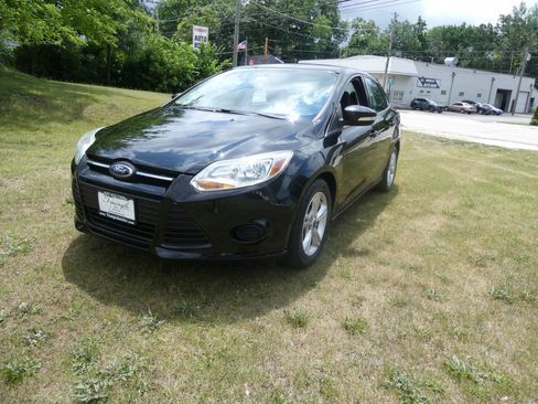 Used 2014 Ford Focus SE w/ Interior Protection Package FWD image 1