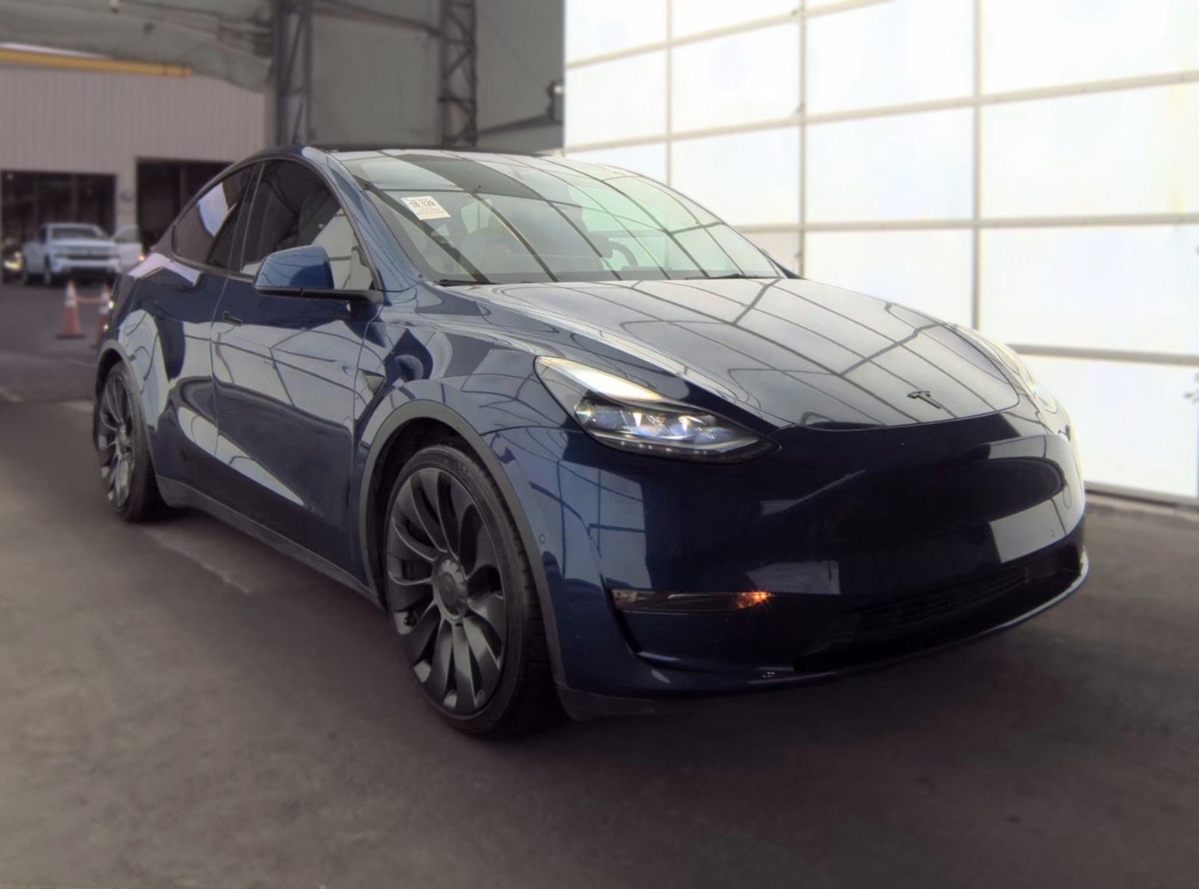 Used 2022 Tesla Model Y Performance AWD/4WD image 3