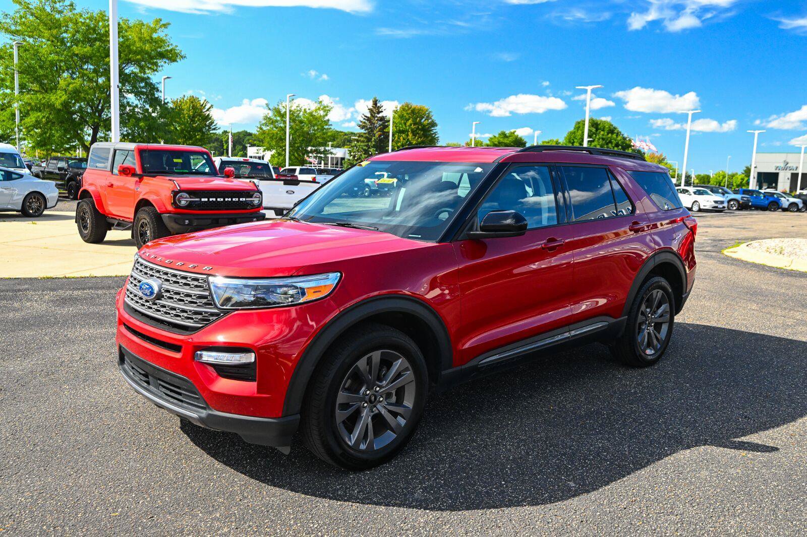 Certified 2024 Ford Explorer XLT AWD/4WD image 9