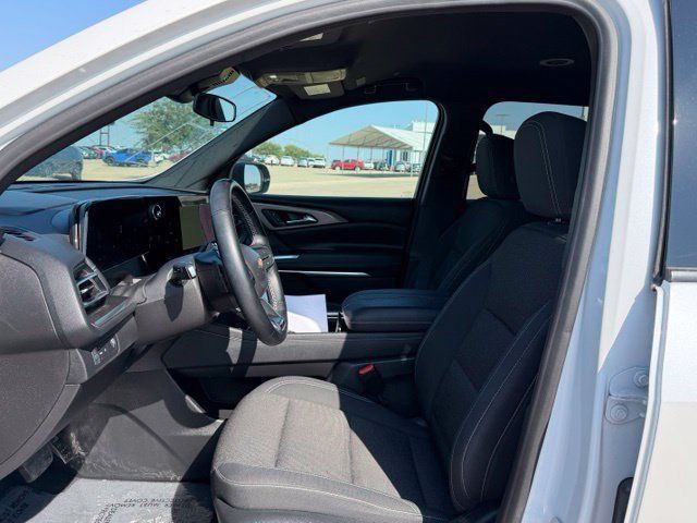 Used 2024 Chevrolet Traverse LT w/ LPO, Floor Liner Package FWD image 15