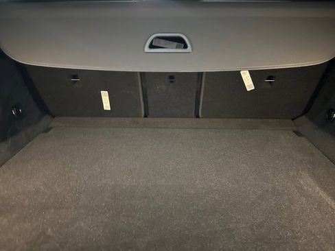 New 2026 Mercedes-Benz EQE 320 4MATIC SUV image 28