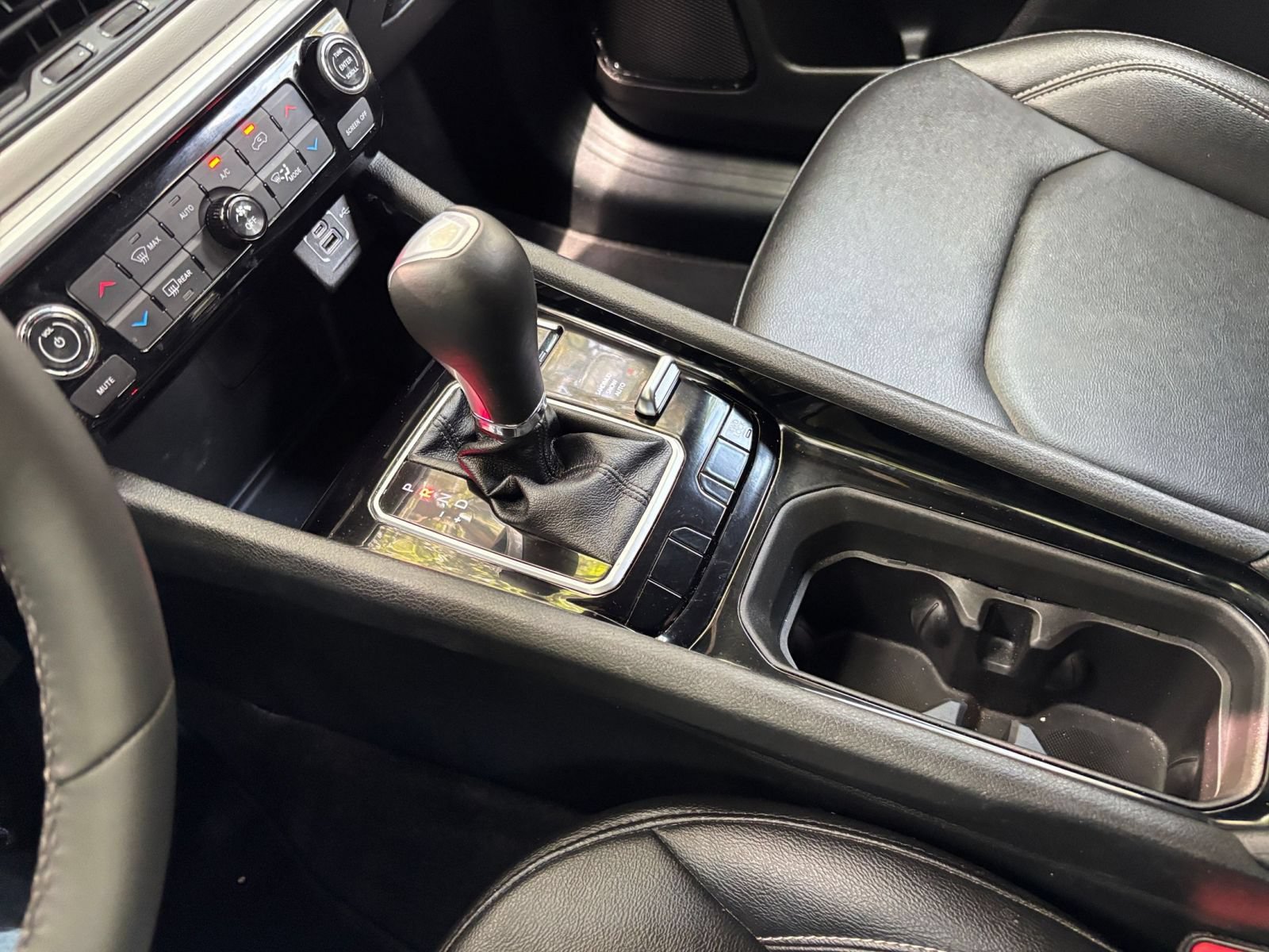 Used 2025 Jeep Compass Limited AWD/4WD image 40