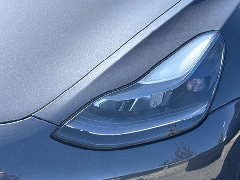 Used 2023 Tesla Model 3 Standard Range image 10