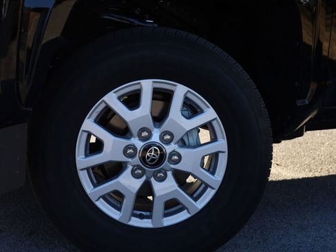 New 2025 Toyota Tacoma SR5 image 3