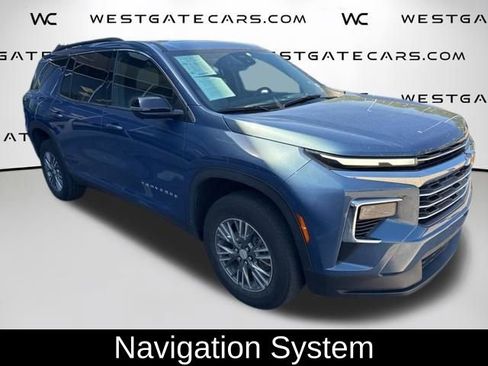 Used 2024 Chevrolet Traverse LT image 4