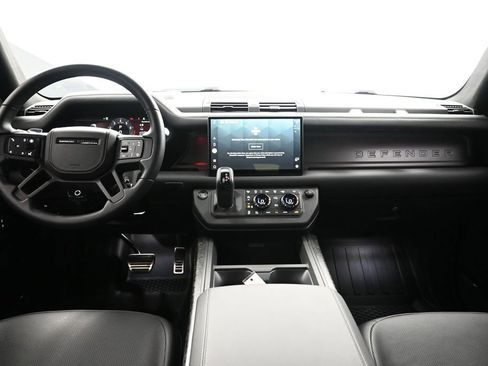 Used 2025 Land Rover Defender 110 AWD/4WD image 32