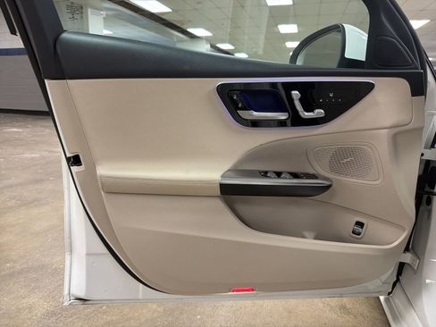 Used 2023 Mercedes-Benz C 300 Sedan image 10