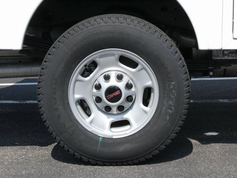 New 2024 GMC Sierra 2500 Pro w/ Convenience Package image 20