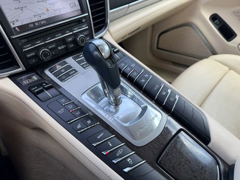 Used 2010 Porsche Panamera Turbo AWD/4WD image 14