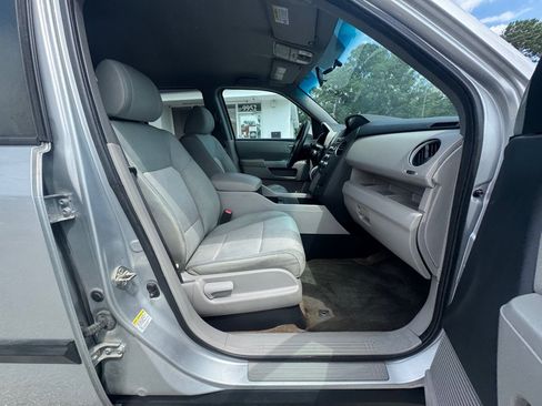 Used 2015 Honda Pilot LX image 12