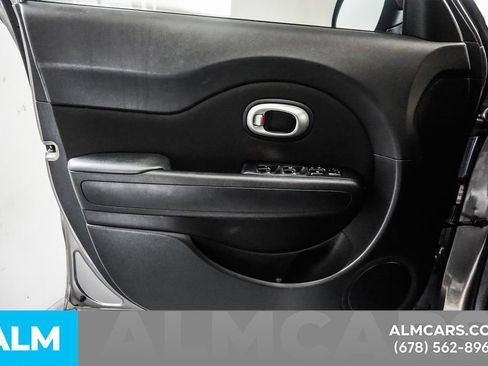 Used 2018 Kia Soul FWD image 38