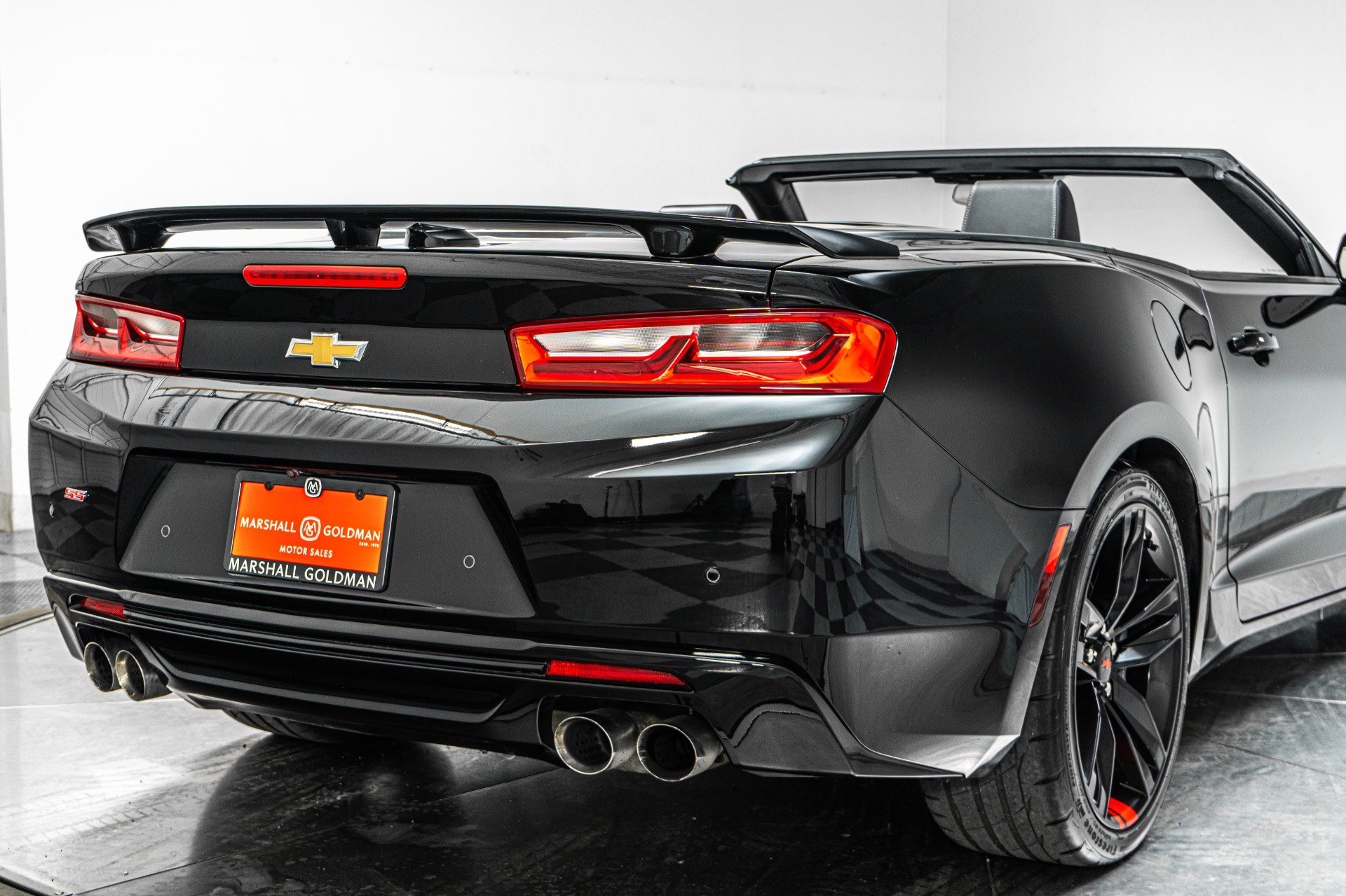 Used 2018 Chevrolet Camaro SS RWD image 33