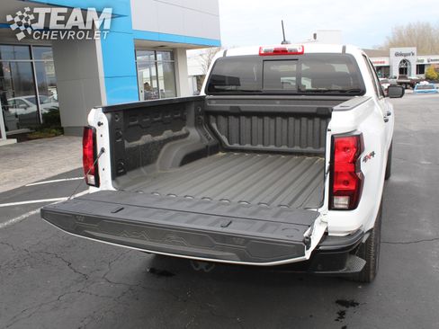 Used 2025 Chevrolet Colorado W/T w/ WT Convenience Package II image 28