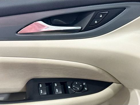 Used 2018 Buick Regal Preferred w/ Sights and Sounds Package image 19