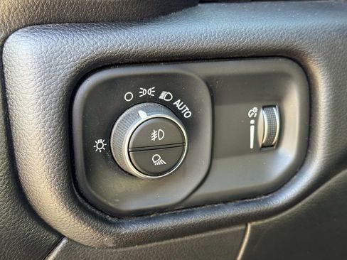 Used 2024 RAM 3500 Big Horn image 27