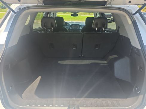 Used 2020 GMC Terrain SLT AWD/4WD image 25