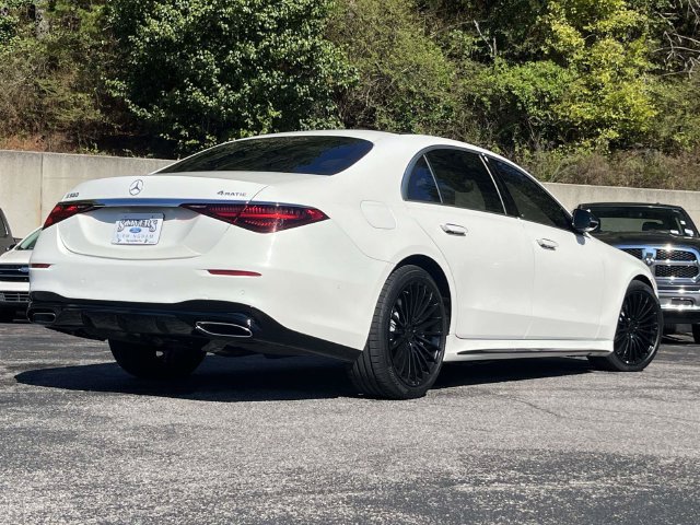 Used 2022 Mercedes-Benz S 580 4MATIC Sedan w/ AMG Line Package image 3