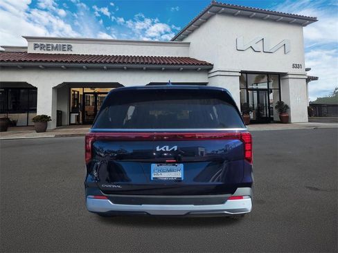 New 2026 Kia Carnival image 7