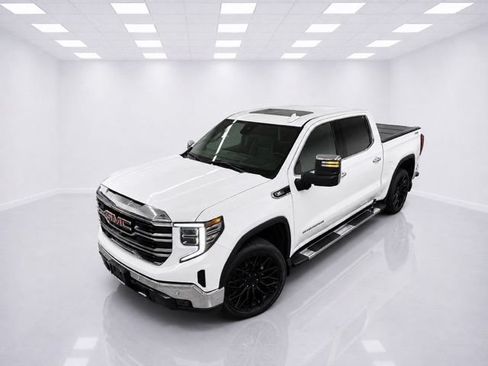 Used 2024 GMC Sierra 1500 SLT w/ SLT Premium Package AWD/4WD image 11