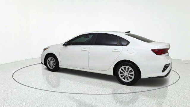 Used 2021 Kia Forte Sedan FWD image 3