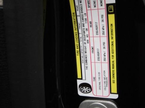 Used 2023 Chrysler Pacifica Touring-L image 30