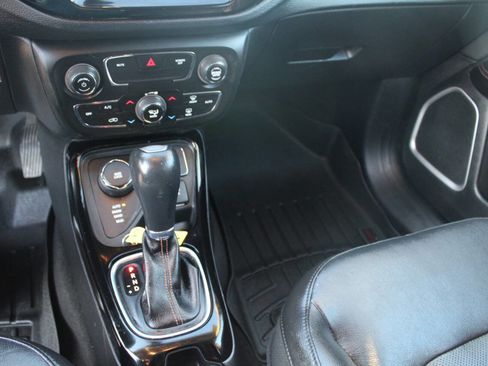 Used 2018 Jeep Compass Limited AWD/4WD image 12