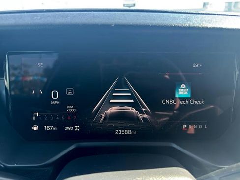 Used 2025 GMC Acadia Elevation image 2