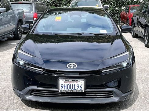 Used 2023 Toyota Prius LE FWD image 2
