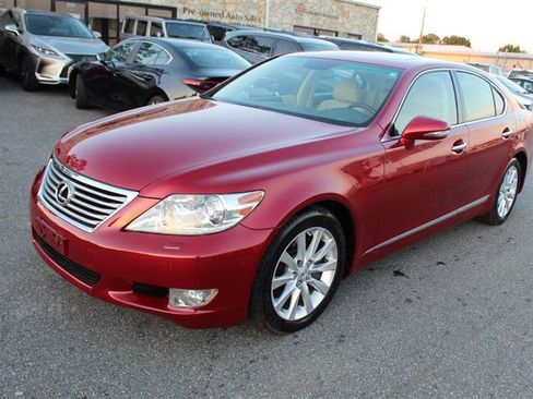 Used 2012 Lexus LS 460 AWD w/ Comfort Pkg image 3