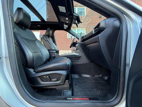 Used 2020 Ford Explorer ST w/ Premium Technology Package AWD/4WD image 18