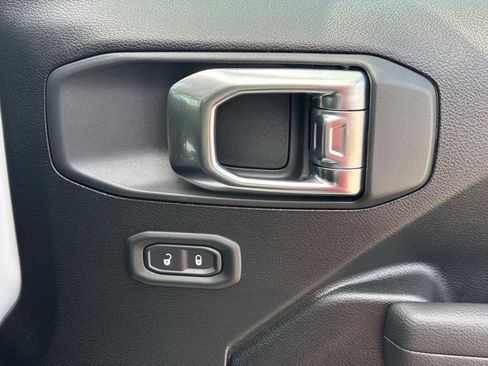 New 2026 Jeep Gladiator Mojave image 14